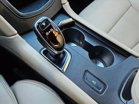 Used 2017 Cadillac XT5 Luxury w/ Driver Awareness Package image 12