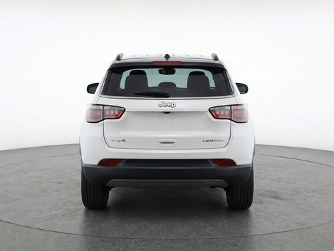 Used 2025 Jeep Compass Limited AWD/4WD image 7