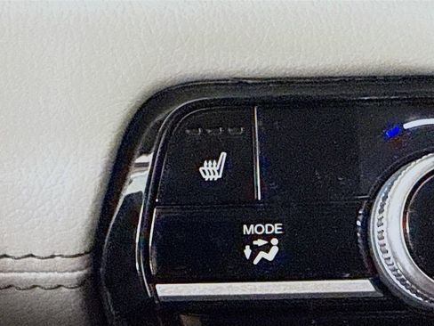 New 2025 Honda Pilot Touring image 21