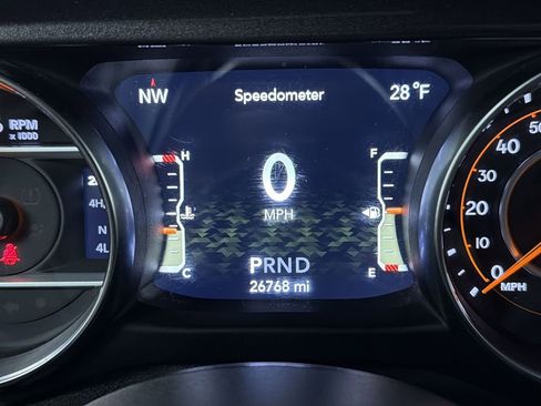 Used 2021 Jeep Wrangler Unlimited Sahara image 9