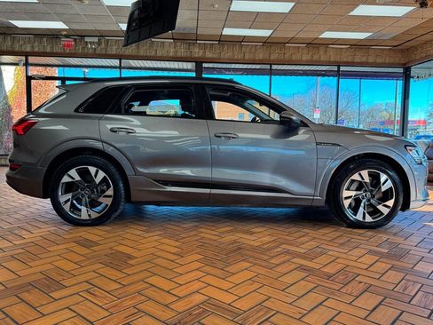 Used 2021 Audi e-tron Premium w/ Convenience Plus Package image 8