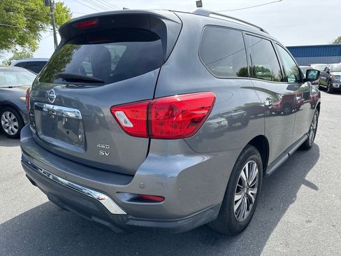 Used 2019 Nissan Pathfinder SV image 5