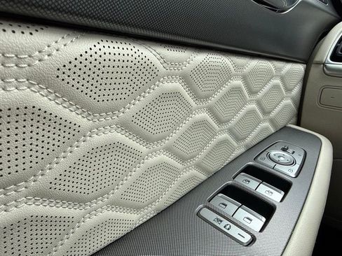 Used 2021 Hyundai Palisade Calligraphy w/ Winter Package image 38