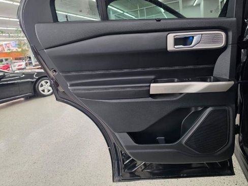 Used 2021 Ford Explorer Limited w/ Hybrid Equipment Group 310A AWD/4WD image 37