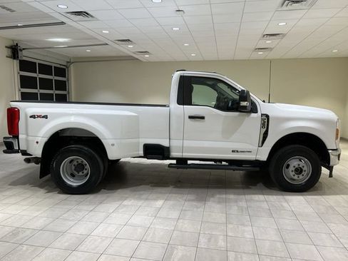 Used 2023 Ford F350 XLT AWD/4WD image 6