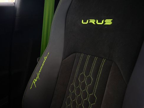 Used 2024 Lamborghini Urus Performante image 36