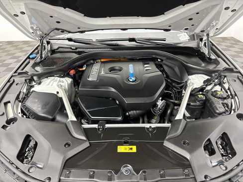 Used 2020 BMW 530e xDrive AWD/4WD image 20