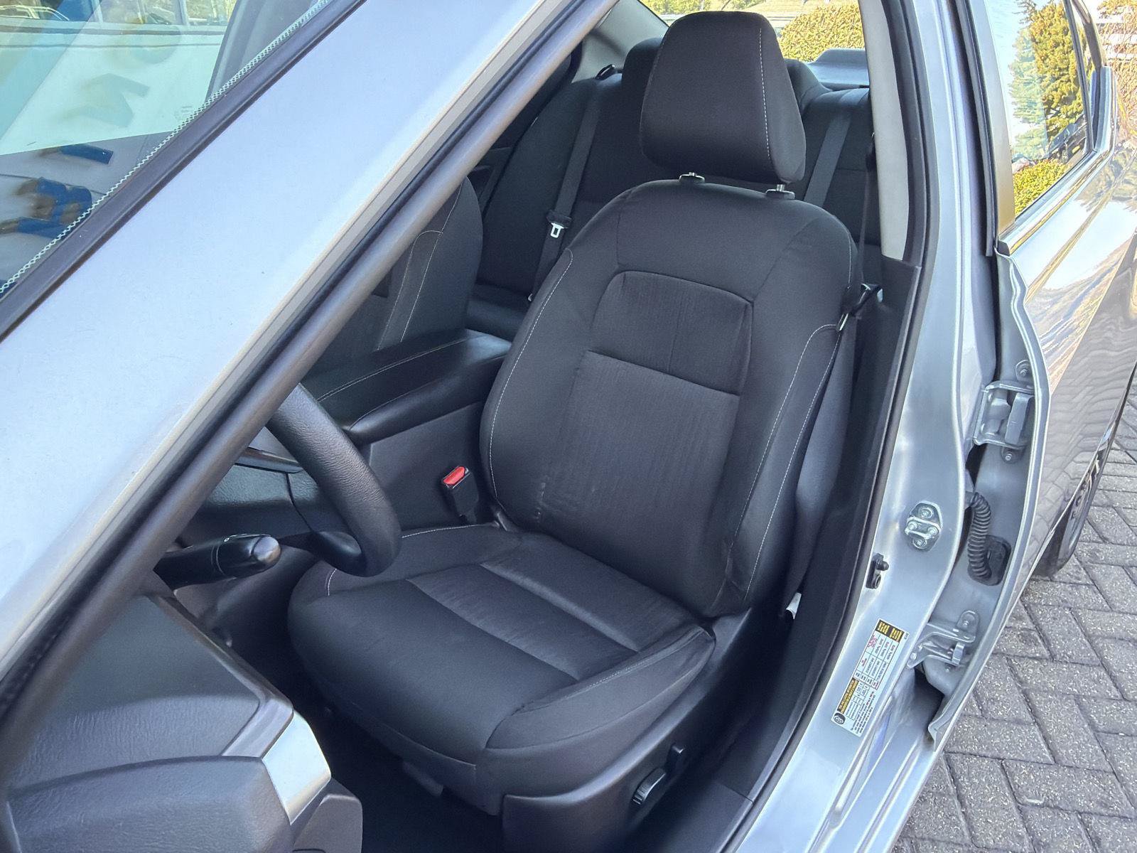 Used 2024 Nissan Altima 2.5 SV FWD image 13