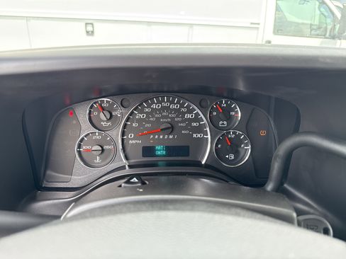 New 2025 Chevrolet Express 2500 w/ Driver Convenience Package image 15