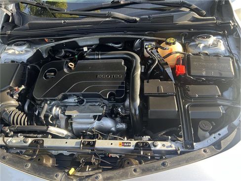 Used 2019 Chevrolet Malibu LT image 18