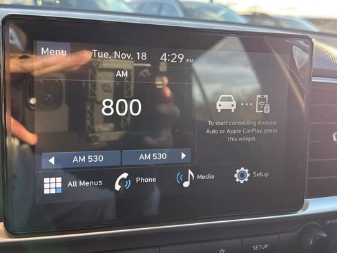 Used 2025 Hyundai Venue SEL image 17