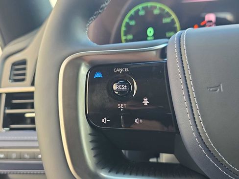 New 2026 INFINITI QX80 4WD image 25
