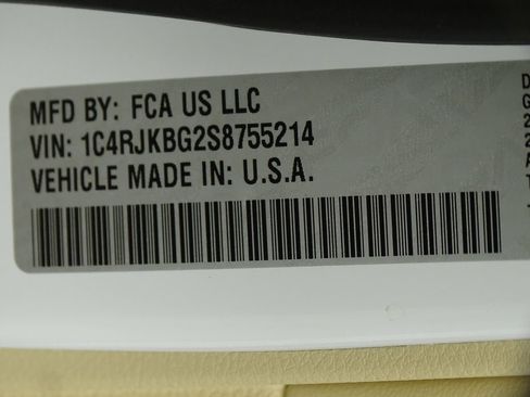 New 2025 Jeep Grand Cherokee L Limited w/ Luxury Tech Group II image 28