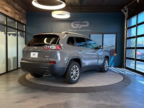 Used 2021 Jeep Cherokee Latitude Lux w/ Sun & Sound Group AWD/4WD image 3