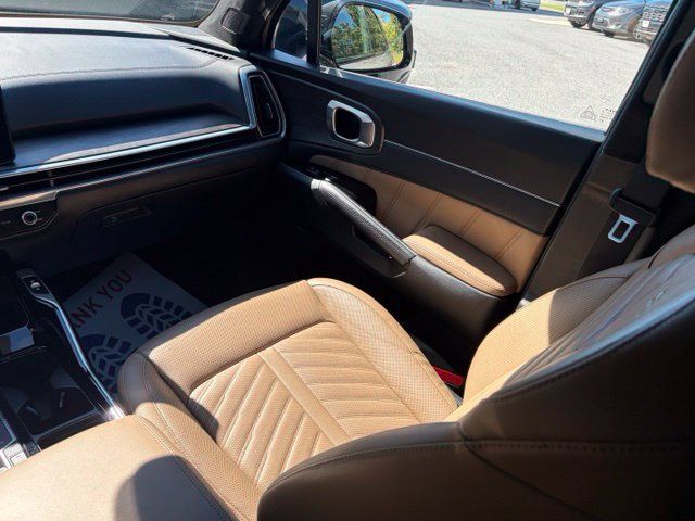 Used 2025 Kia Sorento SX Prestige w/ Olive Brown Leather Package AWD/4WD image 40
