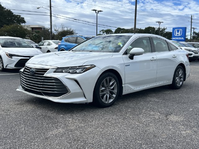 Used 2020 Toyota Avalon XLE w/ Moonroof Package FWD image 8