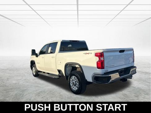 Used 2025 Chevrolet Silverado 2500 LT w/ Convenience Package image 7