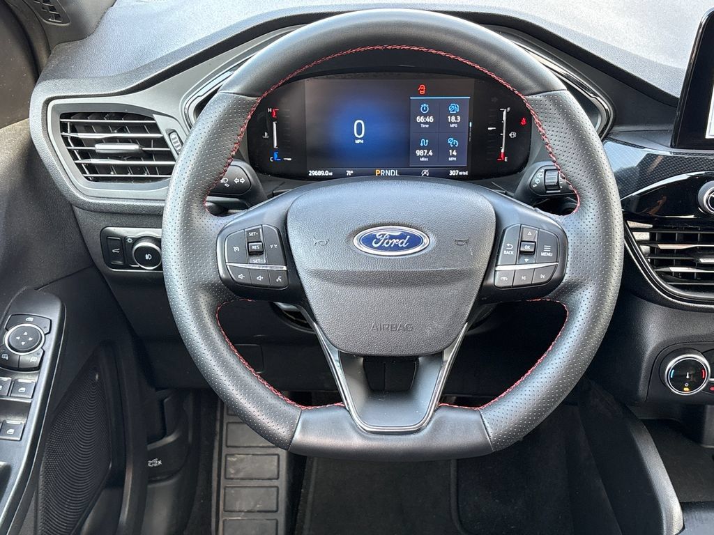 Used 2025 Ford Escape ST-Line Select AWD/4WD image 19