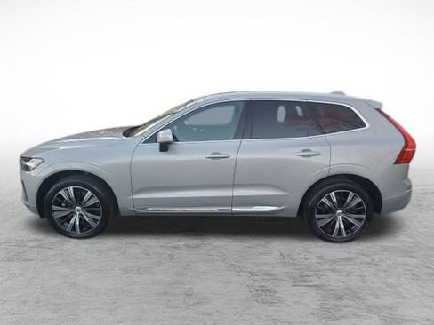 Used 2022 Volvo XC60 B5 Inscription w/ Climate Package image 9