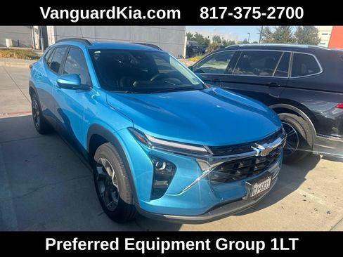 Used 2026 Chevrolet Trax LT w/ Driver Confidence Package FWD image 4