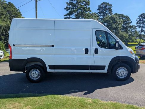 Used 2025 RAM ProMaster 2500 w/ Convenience Group FWD image 7