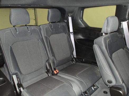 Used 2024 Jeep Grand Cherokee L Laredo AWD/4WD image 19