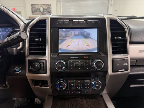 Used 2020 Ford F250 Lariat w/ Lariat Ultimate Package AWD/4WD image 22