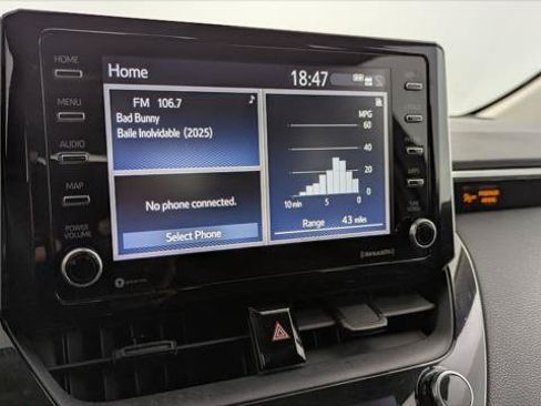 Used 2021 Toyota Corolla LE FWD image 24