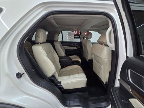 Used 2016 Ford Explorer Platinum AWD/4WD image 19