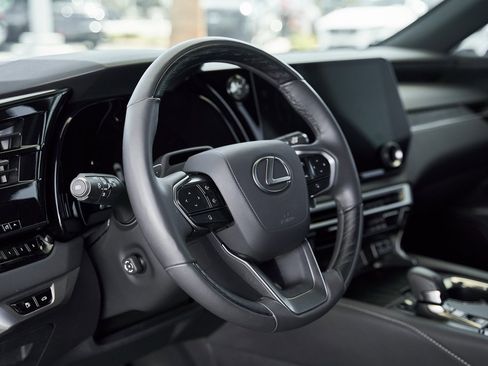 Used 2024 Lexus RX 350 w/ Convenience Package image 25