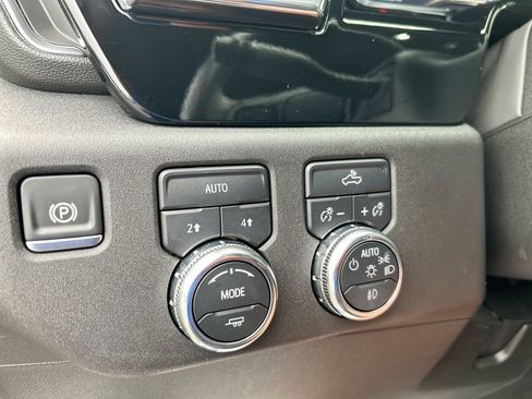 Used 2025 GMC Sierra 1500 Elevation AWD/4WD image 22
