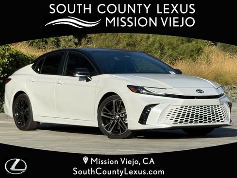 Used 2025 Toyota Camry XSE w/ Premium Plus Package image 1