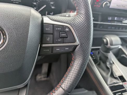 Used 2024 Toyota Sienna XSE AWD/4WD image 15