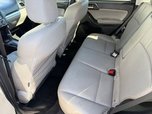 Used 2014 Subaru Forester 2.5i Limited w/ Popular Package #2 image 10