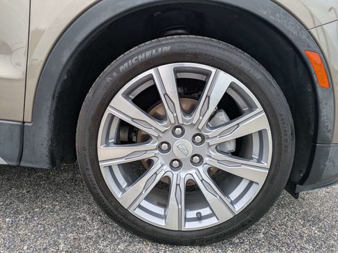 Used 2020 Cadillac XT4 Premium Luxury w/ Driver Assist Package FWD image 11