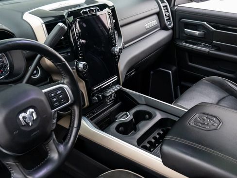 Used 2019 RAM 2500 Laramie image 17