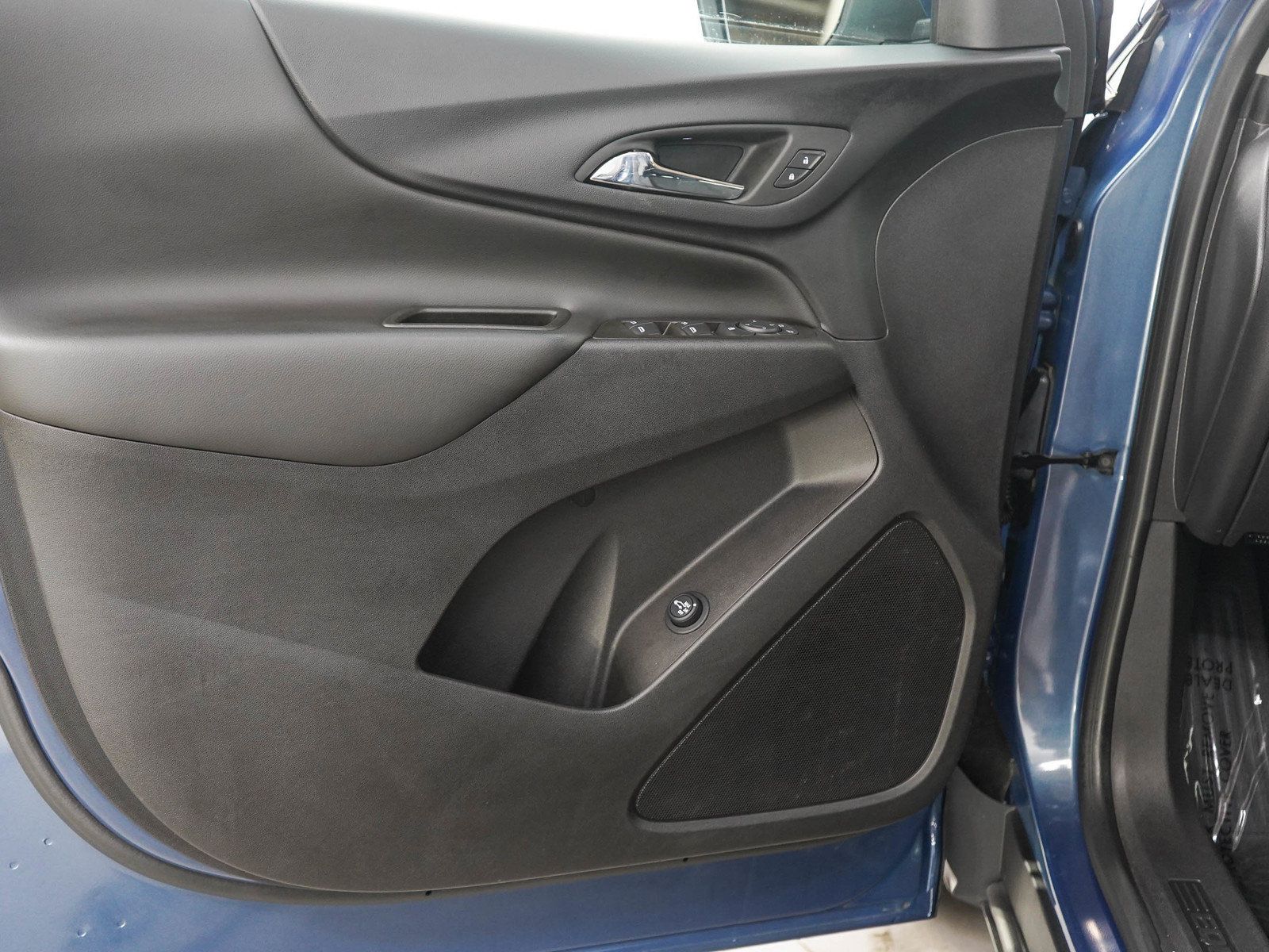 Used 2024 Chevrolet Equinox LT AWD/4WD image 19