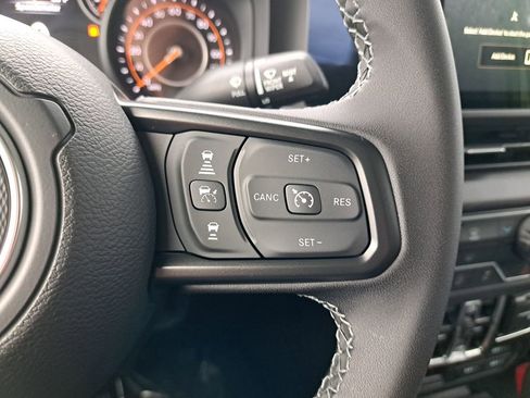 New 2025 Jeep Gladiator Sport image 30