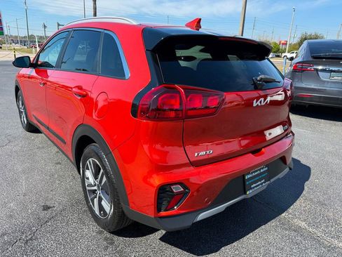 Used 2022 Kia Niro LXS image 7