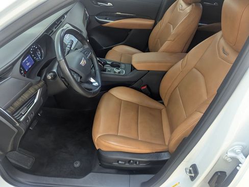 Used 2022 Cadillac XT4 Sport w/ Comfort Package image 5