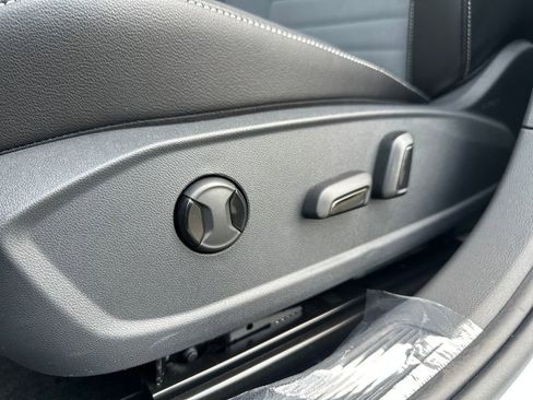 New 2026 Volkswagen Jetta SE FWD image 9