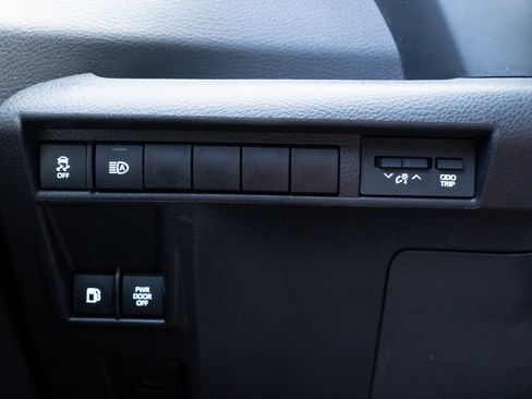 Used 2021 Toyota Sienna XSE image 10