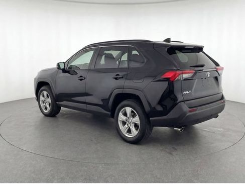 Used 2024 Toyota RAV4 XLE w/ Convenience Package FWD image 5