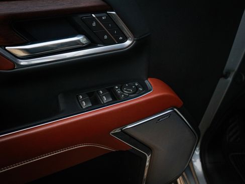 Used 2025 GMC Sierra 2500 Denali Ultimate image 15