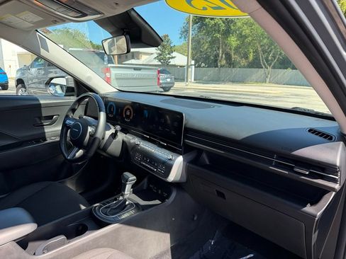Used 2025 Hyundai Kona SEL AWD/4WD image 28
