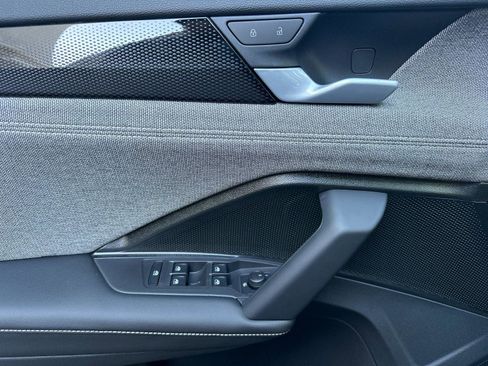 New 2026 Volkswagen Tiguan S image 10