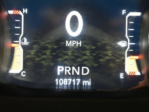 Used 2022 Jeep Wrangler Unlimited Sahara AWD/4WD image 40