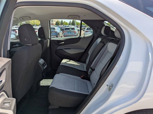 Certified 2022 Chevrolet Equinox LS w/ LPO, Floor Liner Package AWD/4WD image 29