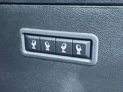 Used 2022 Jeep Wagoneer Series III w/ Convenience Group I image 13