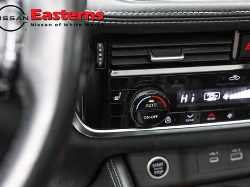 Used 2022 Nissan Rogue SL w/ SL Premium Package image 20